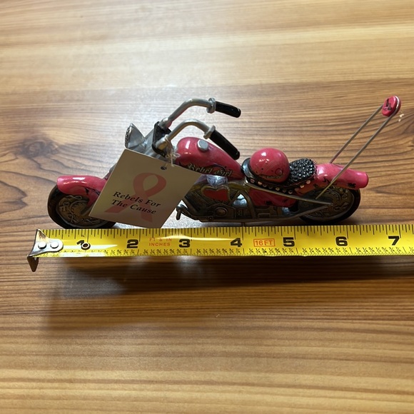 Breast cancer Motorcycle figurines - Picture 4 of 4